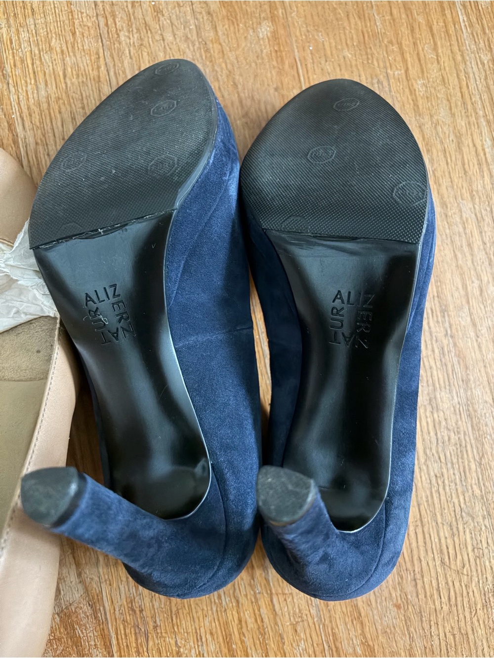 Naturalizer Navy Suede Stiletto Pumps